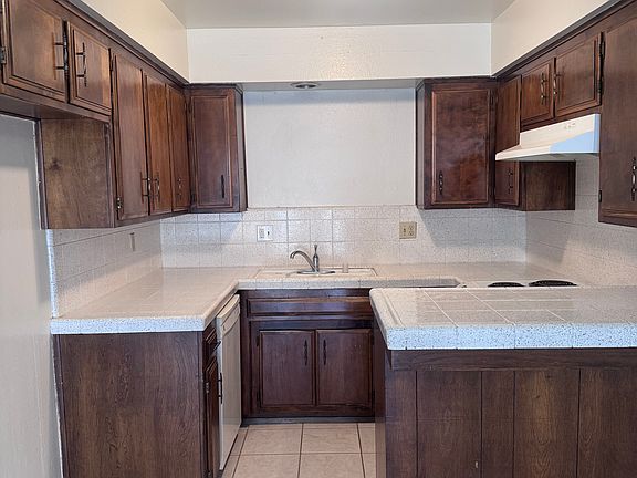 3rd image of 7900 N Laurelglen Blvd #7d022cfe8