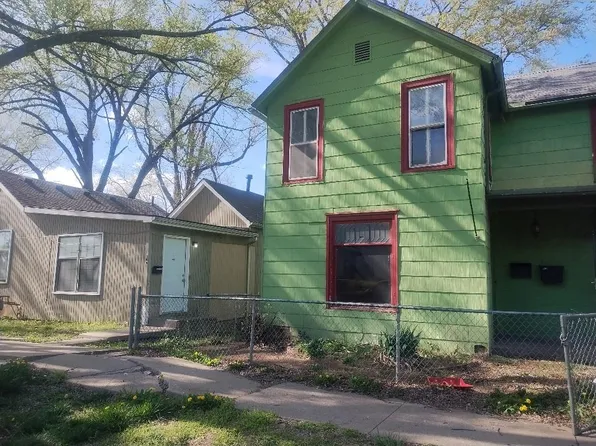 606 Pawnee St, Leavenworth, KS 66048