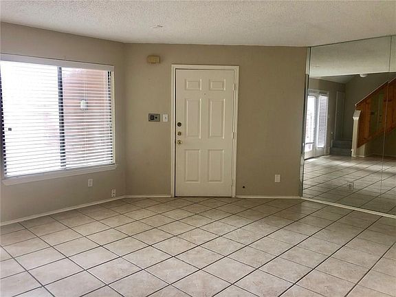 5th image of 2314 Bamboo Dr APT I206