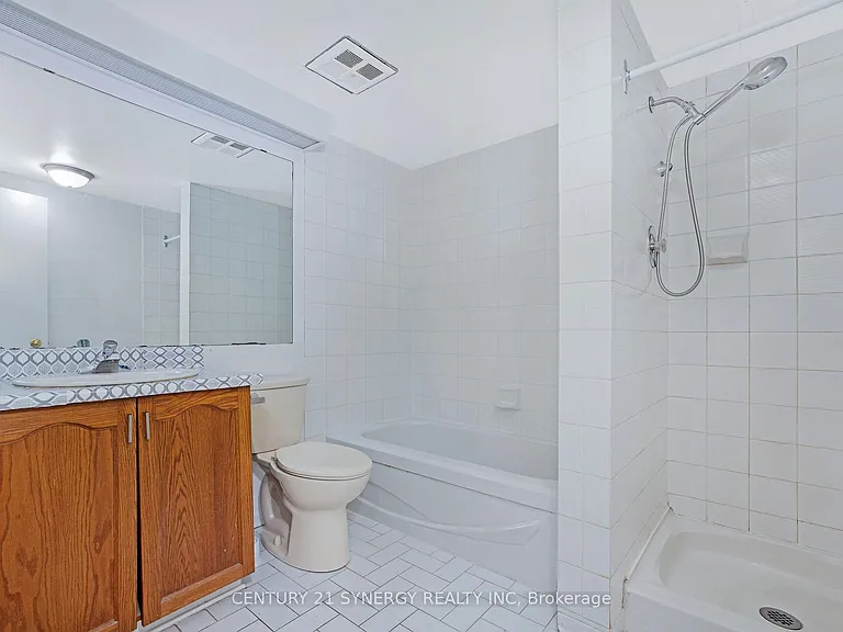 1589 Saint Bernard St #403 — Photo 25