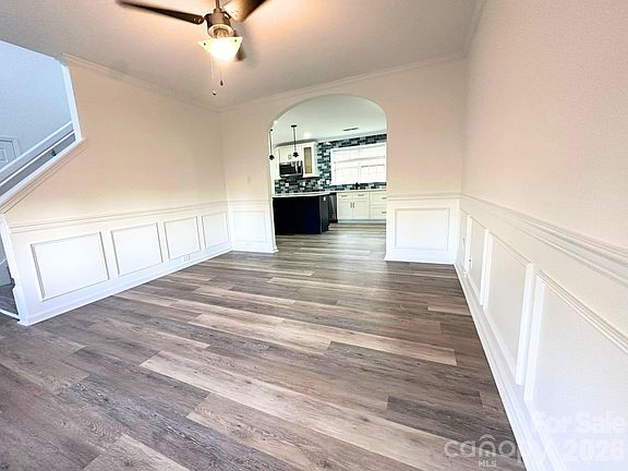 4th image of 9310 Chastain Walk Dr