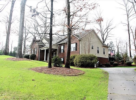 2nd image of 1410 Glenfield Dr