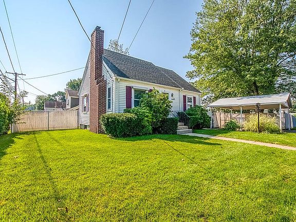 3rd image of 17 Sherwood Ave