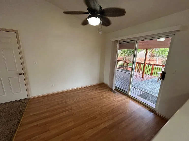 125 E 300 N — Photo 12