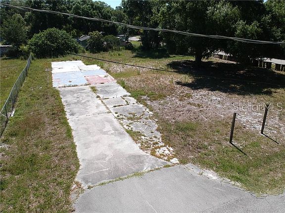5th image of 1130 NE Polk Ave