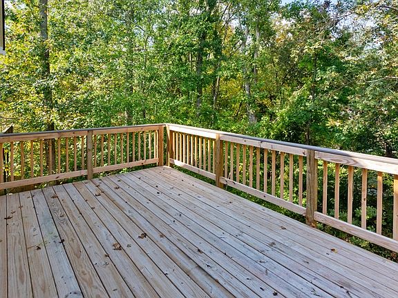 3rd image of 6709 Petunia Ct