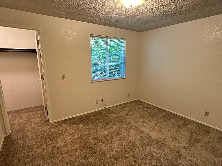 Rivertowne Apartments — Photo 16