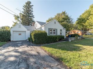 1566 S Coy Rd, Oregon, OH 43616