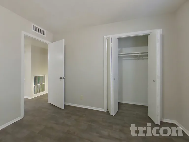 4323 W Poinsettia Dr — Photo 12