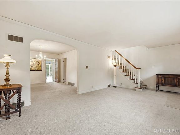4th image of 1705 Riverside Ave
