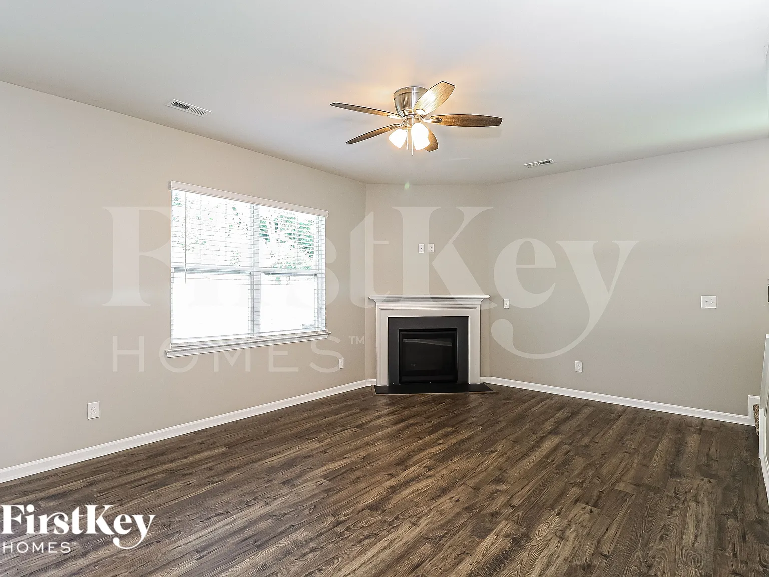 3 bed, 2.5 bath, 2237 sqft, $2,685 — Photo 3