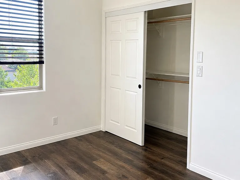 1300 R St #8 — Photo 2