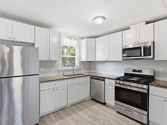 5th image of 8213 Wynewood Ct