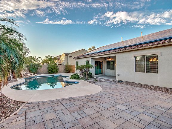 5th image of 3091 E Turnberry Dr