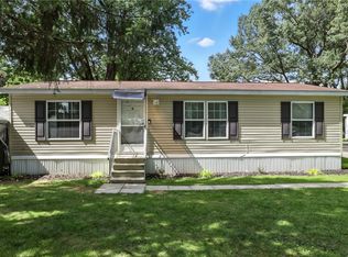 25 Patio Dr, Rochester, NY 14625