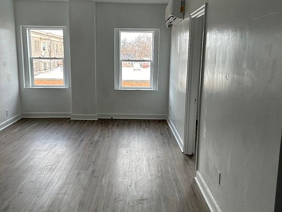5th image of 408 N Wayne St #17
