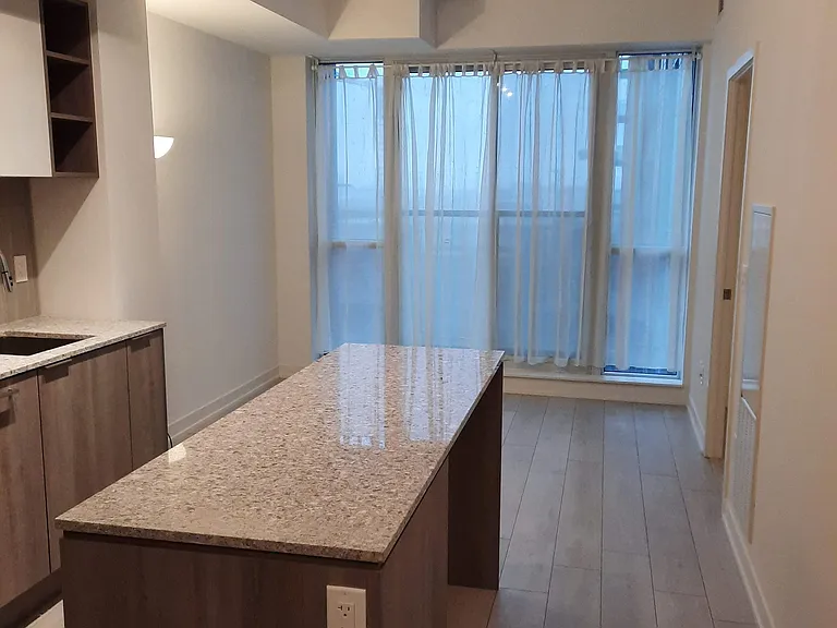 31 Tippett Rd #812 — Photo 6