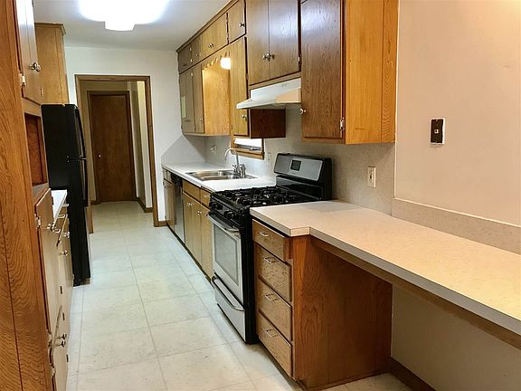 5th image of 924 W Will Rogers Dr