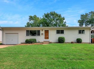 1370 Bobolink Dr, Florissant, MO
