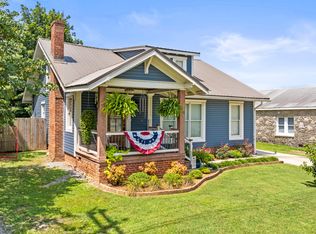911 Kraft Ave, Fayetteville, TN 37334