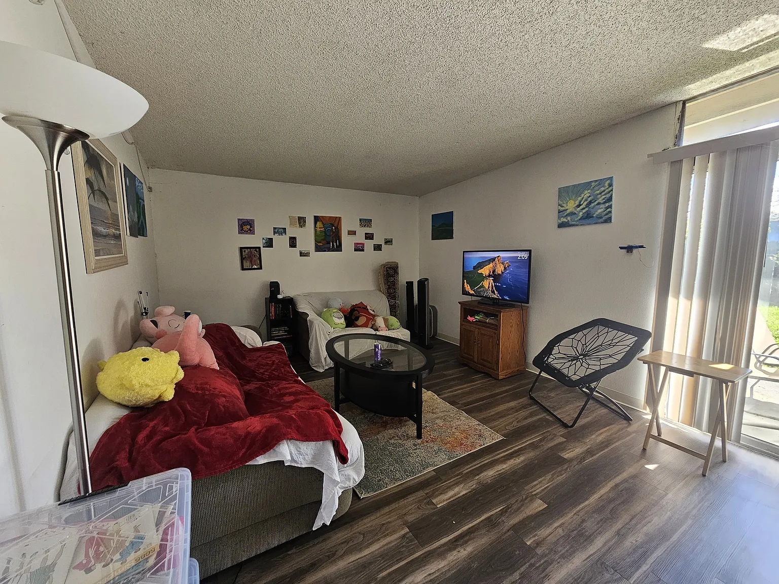 3 bed, $2,300 — Photo 2