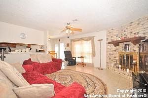 4th image of 10530 Breeds Hill Dr