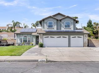 2744 W Fairview Dr, Rialto, CA 92377