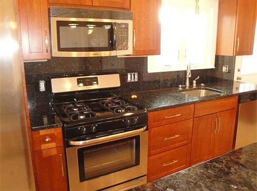 2nd image of 160 Waverley Ave #160