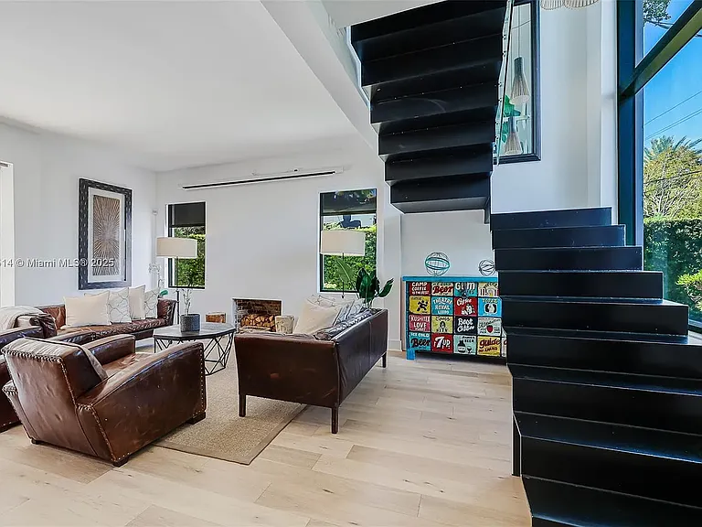 4353 Alton Rd — Photo 2