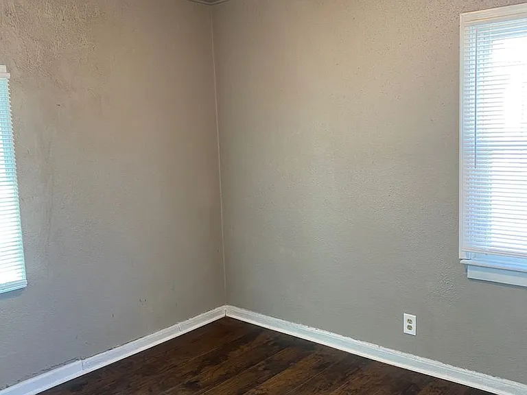 252 Roosevelt St — Photo 3