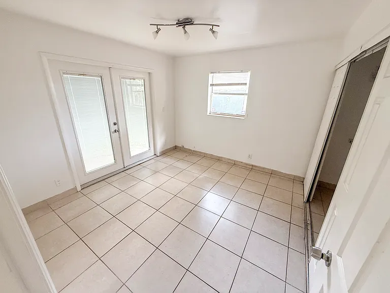 5627 Simms St — Photo 19