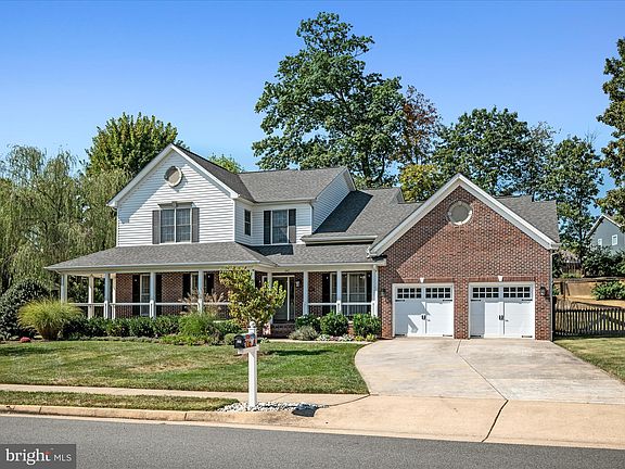 5th image of 245 Hermitage Blvd