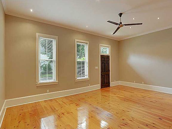 4th image of 845 Aline St