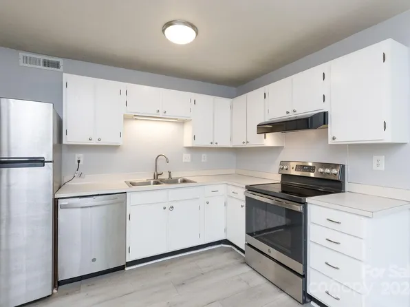 1626 Hunters Trl, Rock Hill, SC 29732