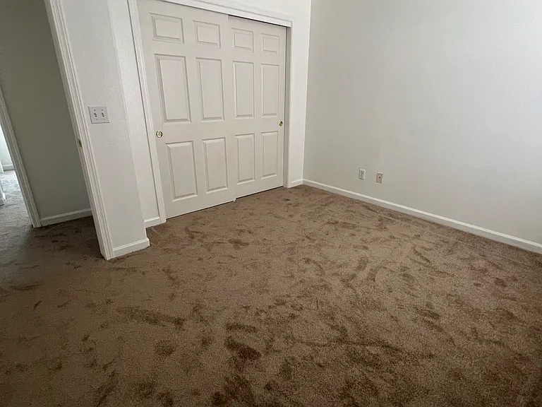 637 Glenn View Ct — Photo 6