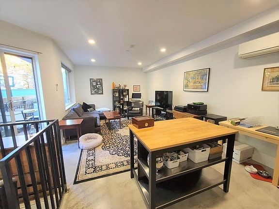 3rd image of 337 De Graw St #1
