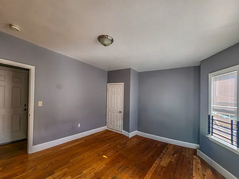 12 Fox St #3 — Photo 10