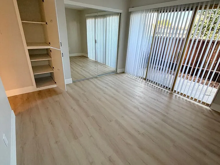 Providence House Apartments — Photo 10