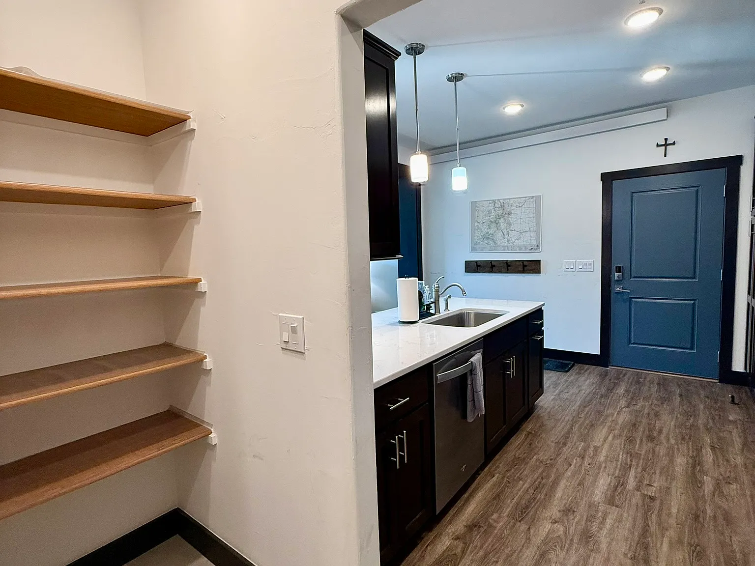 1 bed, 815 sqft, $2,100 — Photo 4