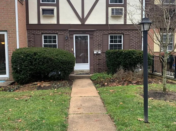 207 Walnut Hill Rd APT C3, West Chester, PA 19382