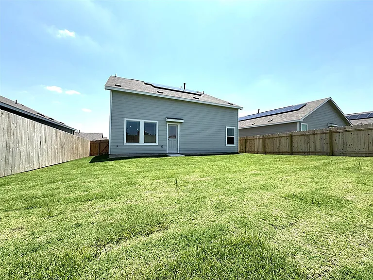 2720 Schwartz Ln — Photo 15