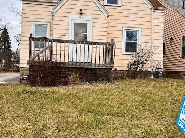 924 Catalina Ave, Youngstown, OH 44510