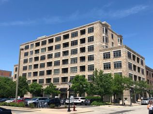 10 S Dunton Ave APT 305, Arlington Heights, IL 60005