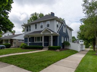 2604 Manchester Rd, Birmingham, MI 48009