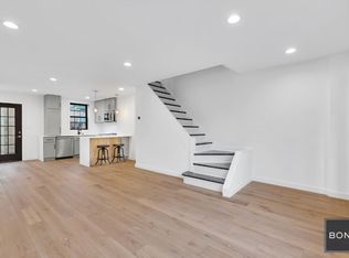 2036 28th St, Long Island City, NY 11105