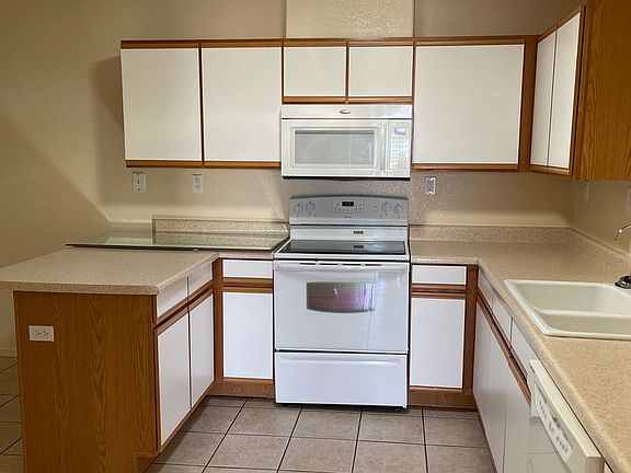 4th image of 1340 Tanqueray Dr #101-102