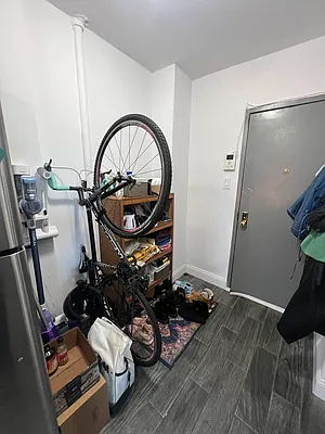 Rented by Standard Living Realty Inc | media 39