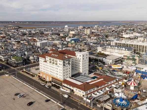 719 E 11th St #908, Ocean City, NJ 08226