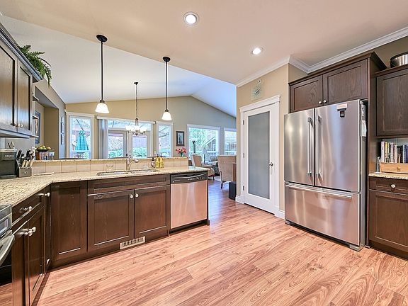 4th image of 23645 133rd Ave