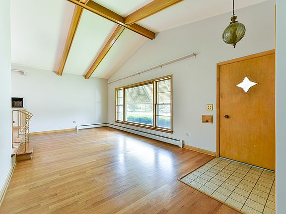 4th image of 7056 W Sunnyside Ave